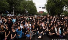 操场爆料事件视频播放,真相究竟如何？
