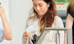 女助理爆料贝嫂是谁啊视频,贝嫂身份揭秘